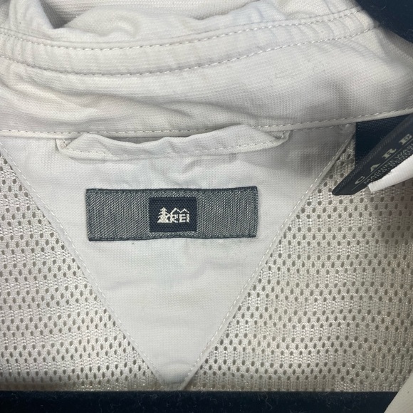 REI Beige Long Sleeve Vented Fishing Button Down Shirt Large Men’s GUc - Picture 5 of 16